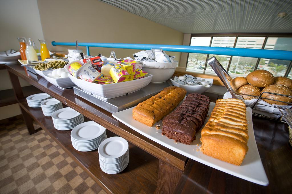 Apropo Hotel Рамат-Ган Экстерьер фото